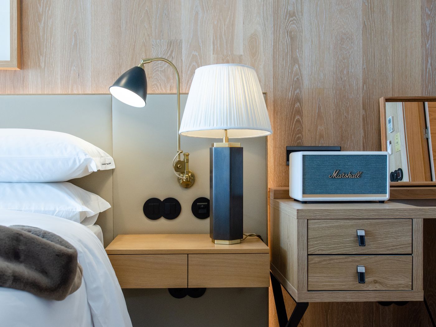 Browns-Avenue-Hotel-Room-25