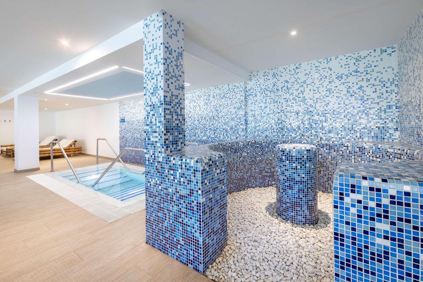 Alexandre-Hotel-Troya-Sports-and-Entertainment-67