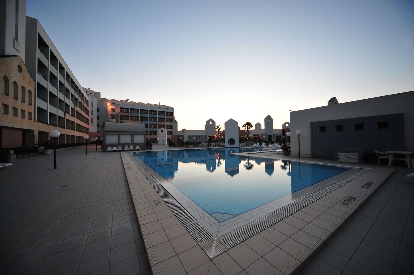 The-St-George-Park-Hotel-Pool-4