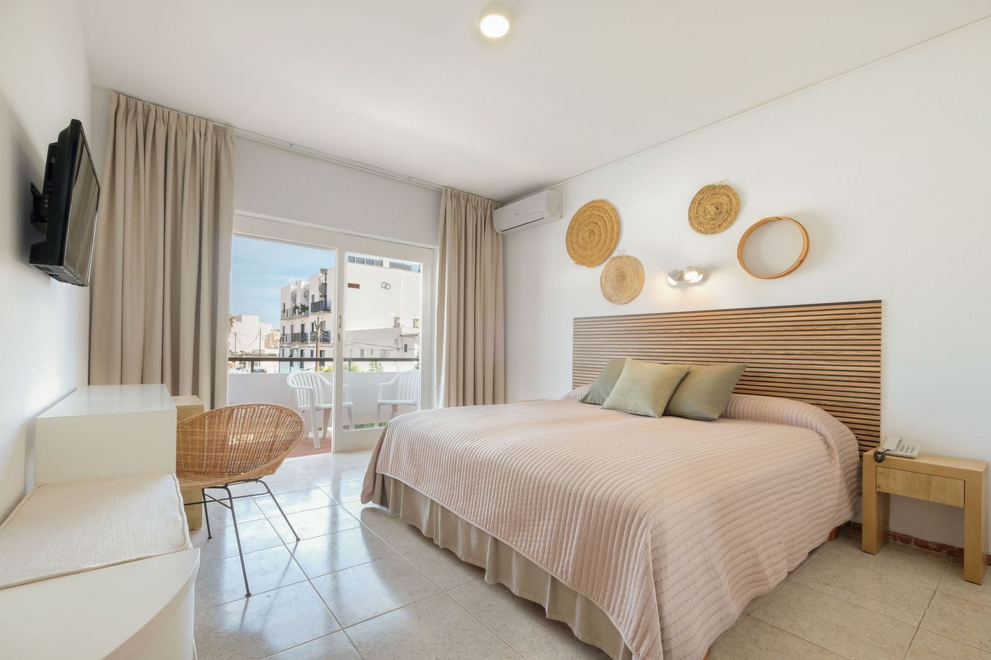 Azuline-Hotel-Mediterraneo-Room-6