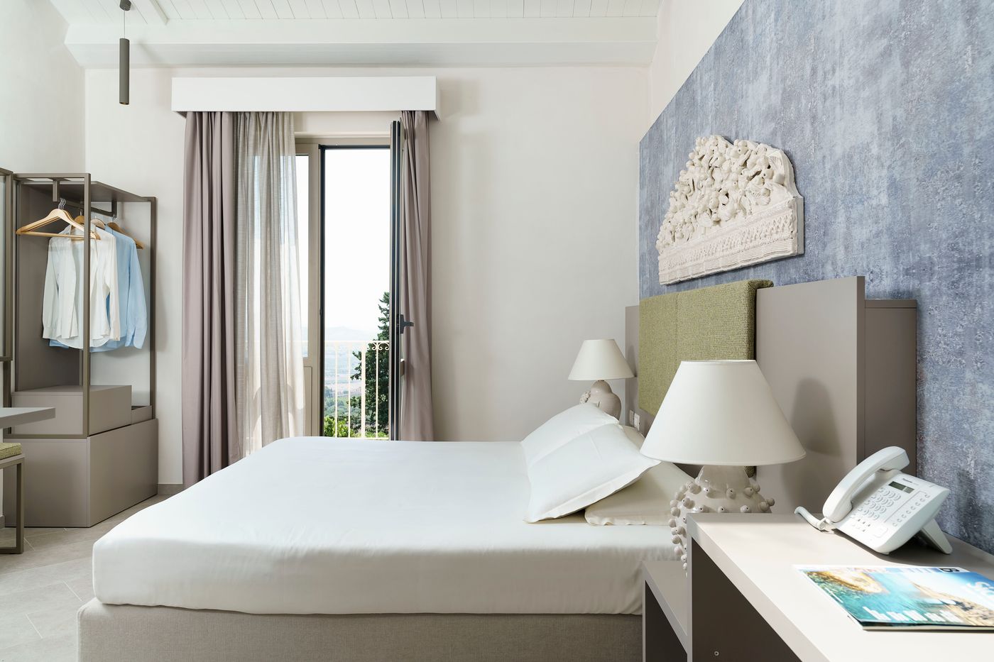 Luna-del-Raccolto--Green-Country-Hotel-Room-19