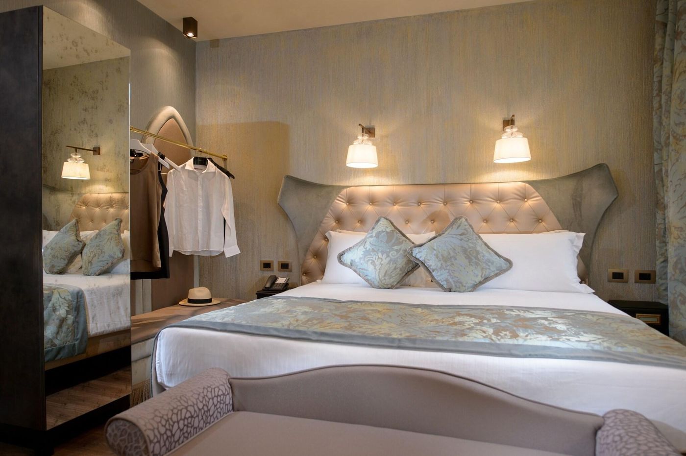 Palazzo-Veneziano-Room-54