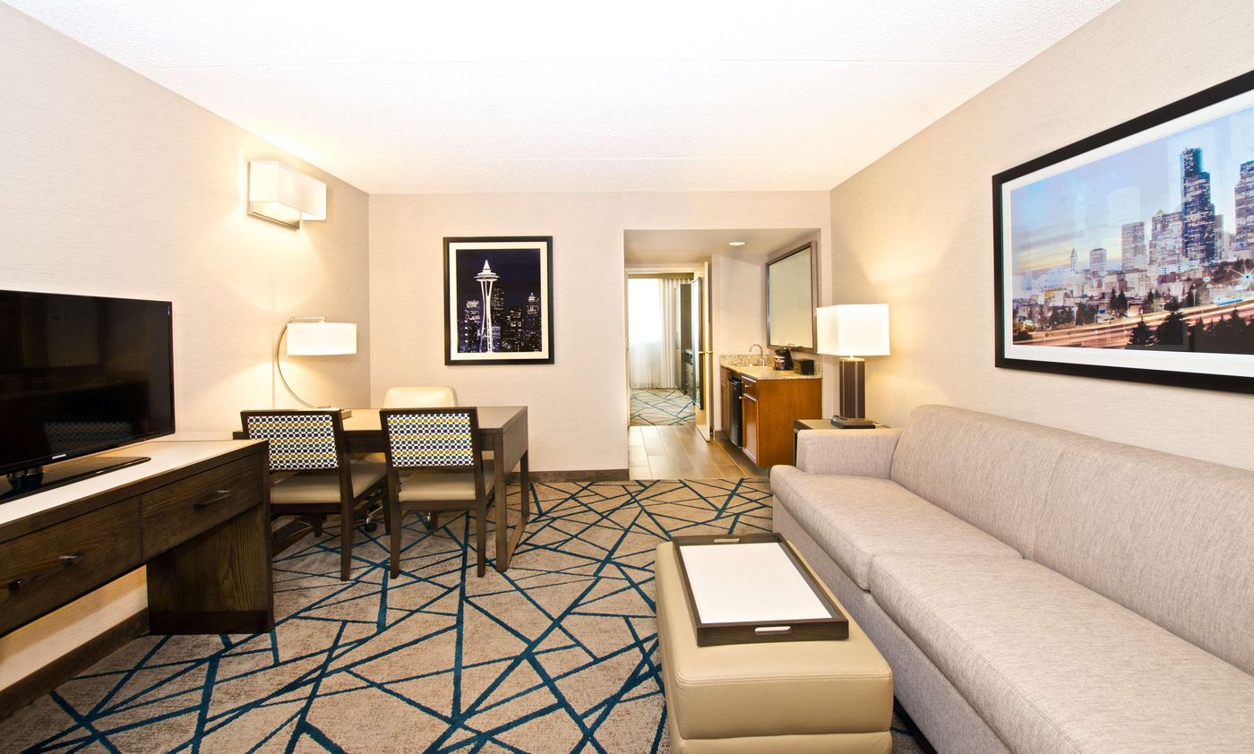 Embassy Suites by Hilton Seattle Bellevue-United States-BELLEVUE-Room-10