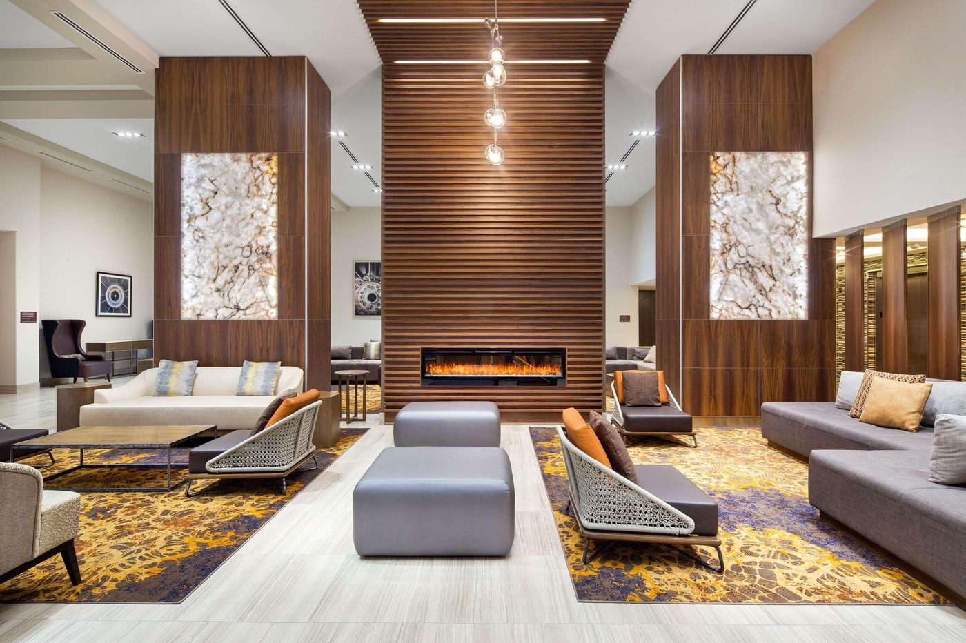 DoubleTree by Hilton Toronto Airport-Canada-TORONTO-Lobby-2
