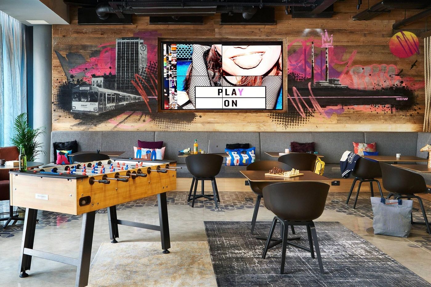 Moxy-Dublin-City-Lobby-50