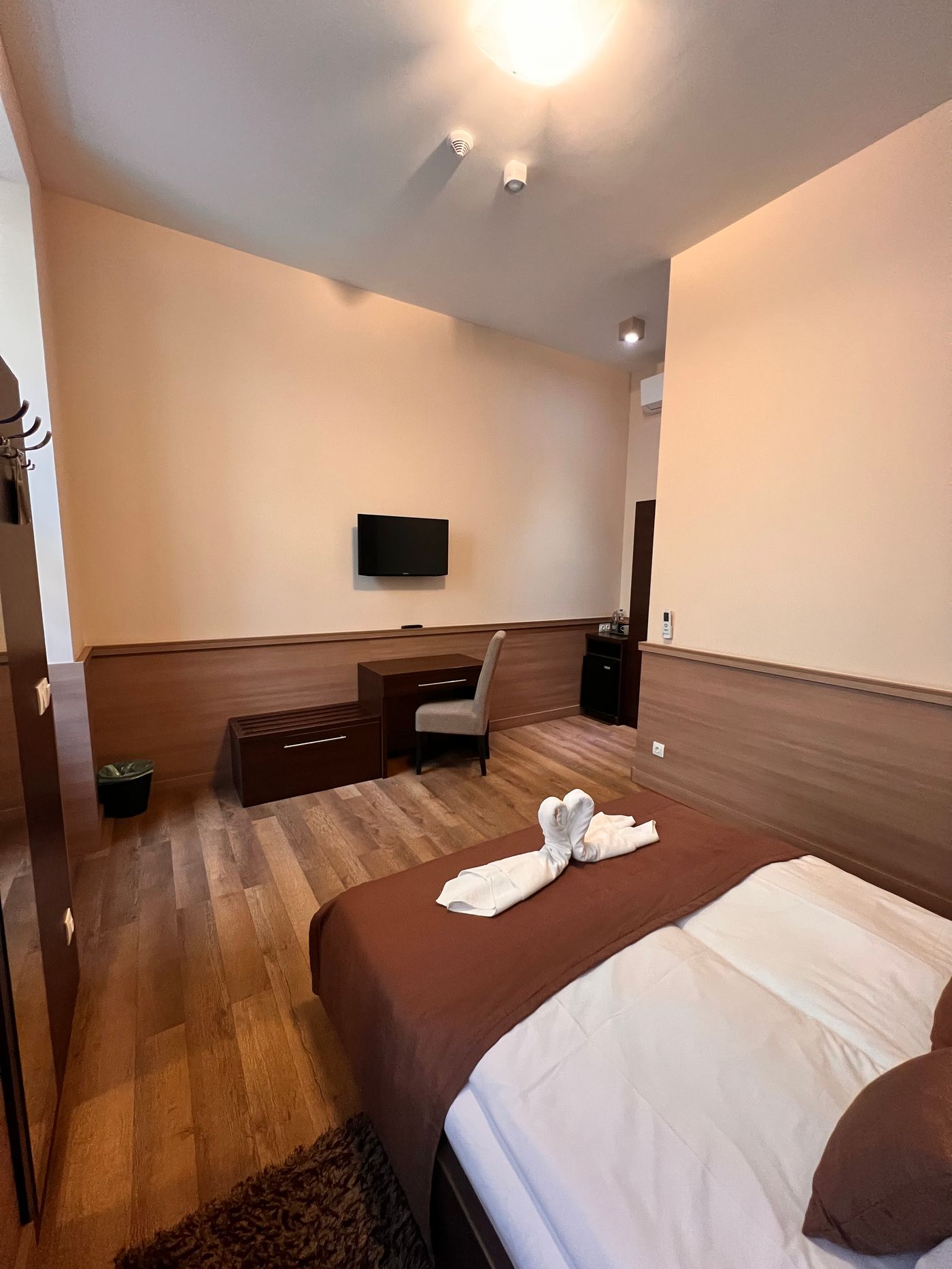 Central-Hotel-21-Room-23