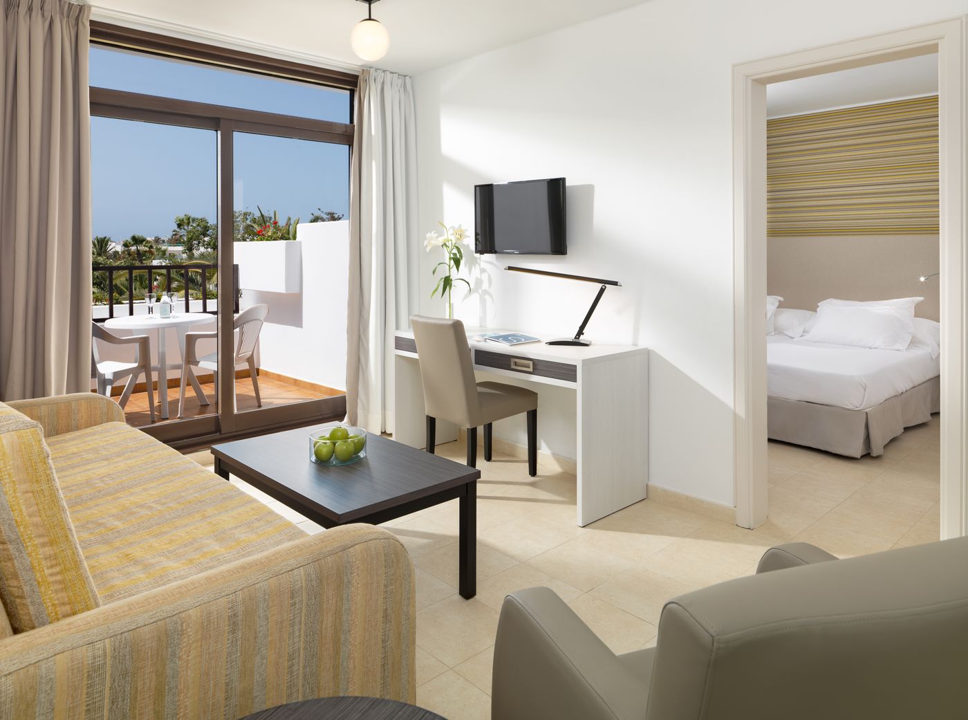 H10-Suites-Lanzarote-Gardens-Room-13