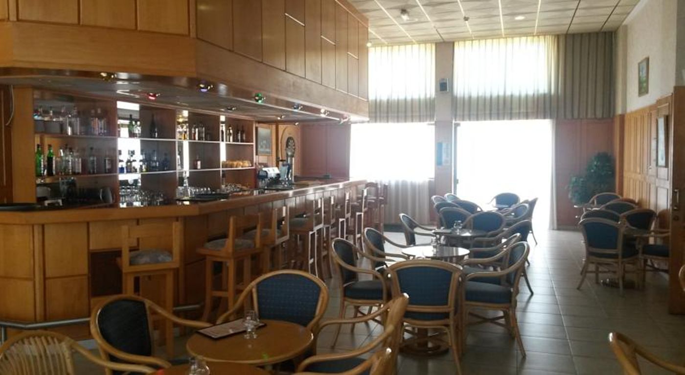 Kapetanios Bay Hotel