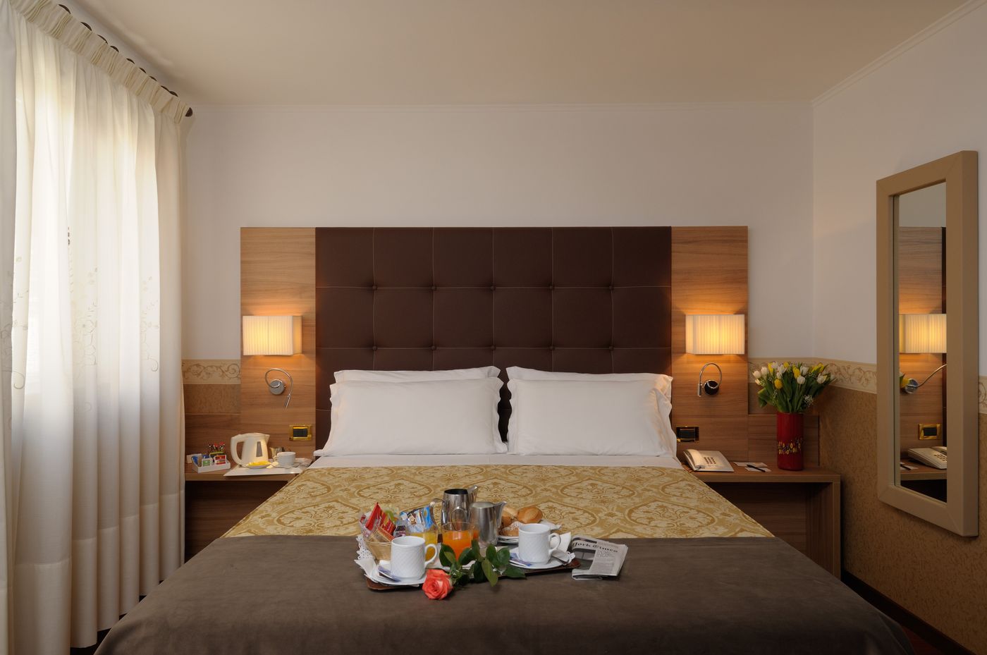 Unahotels-Ala-Venezia--Adults-16--Room-57