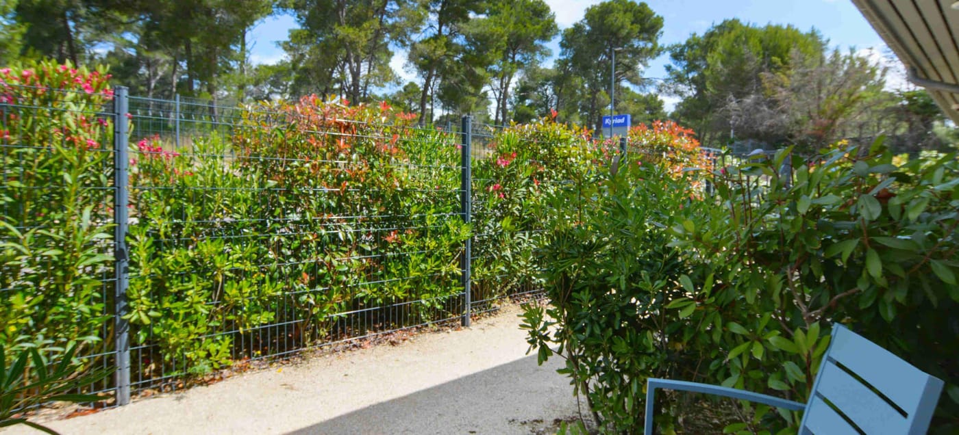 Kyriad RÃ©sidence CabriÃ¨s-France-CABRIES-General view-4