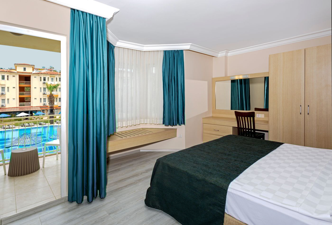 New - Sealight Family Club