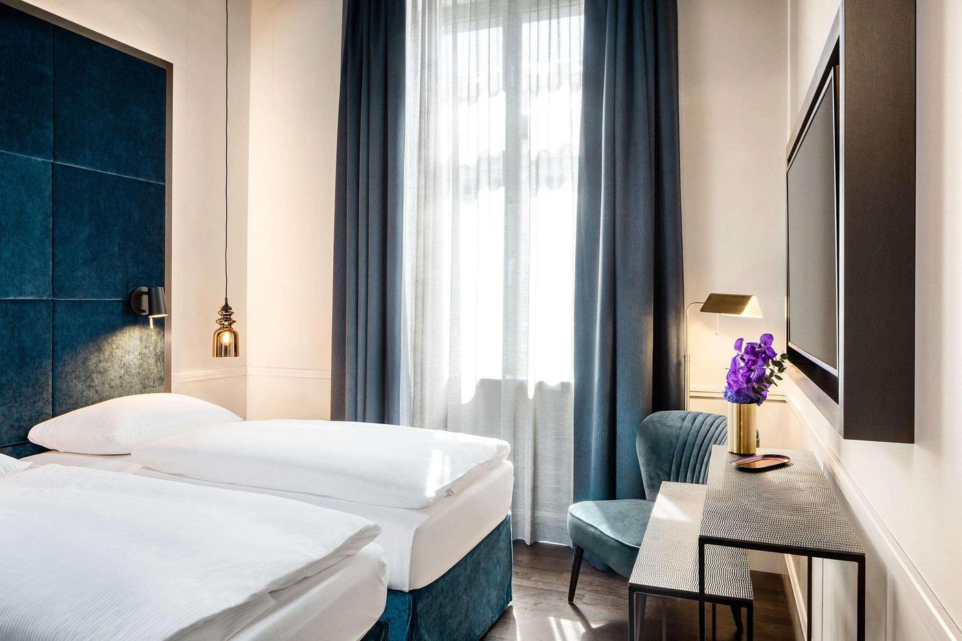 Hotel-Amo-By-Amano-Room-14