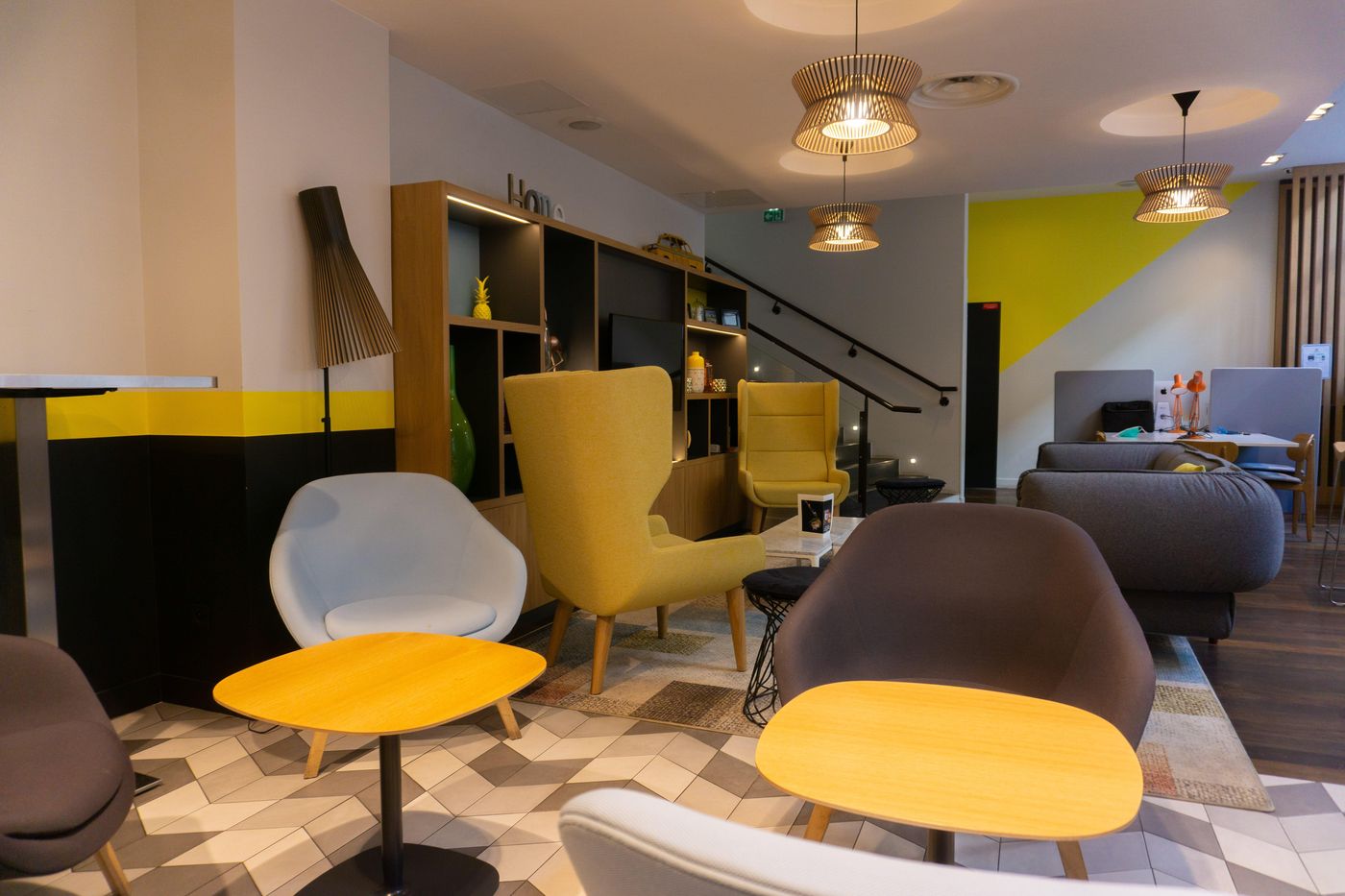 Holiday-Inn-Paris-Opera---Grands-Boulevards-Lobby-15