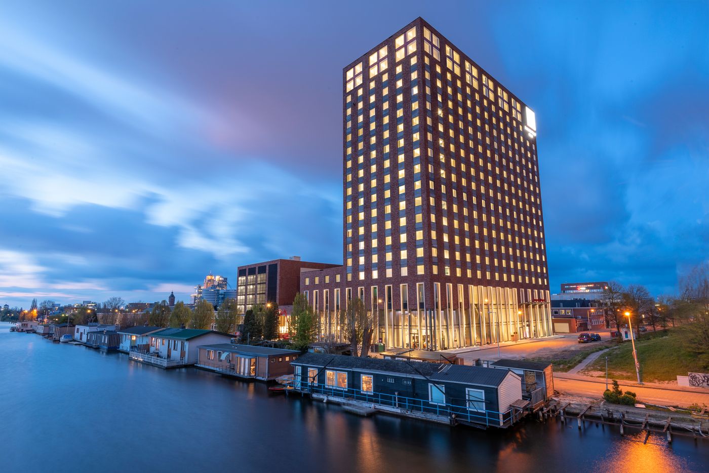 Leonardo-Royal-Hotel-Amsterdam-General-view-5