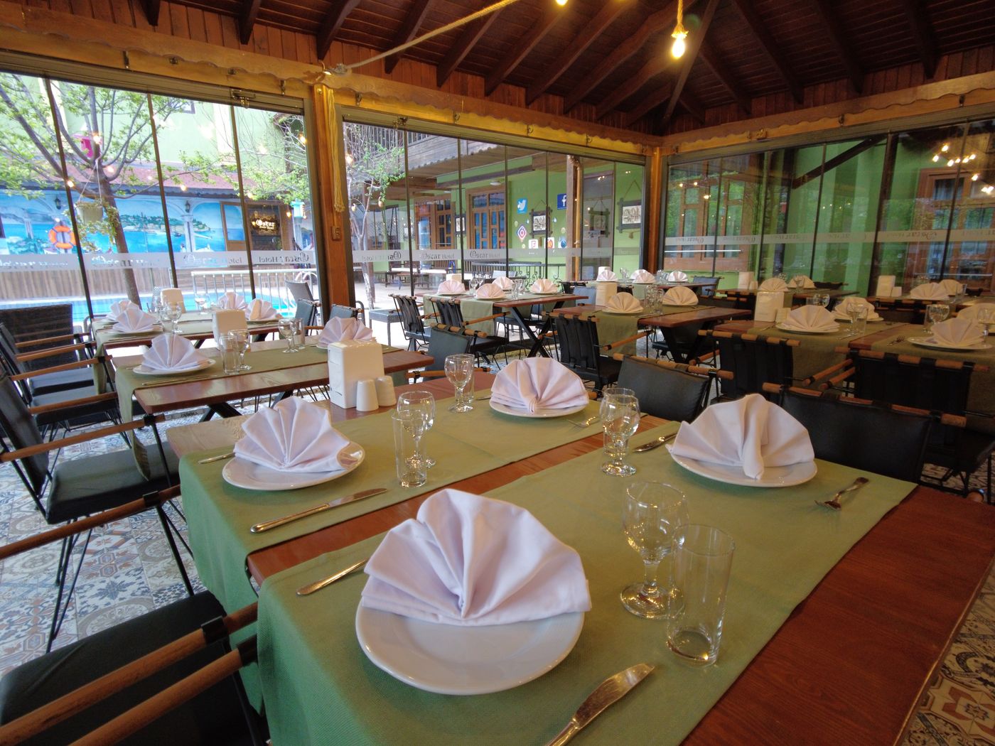 Oscar-Boutique-Hotel-Restaurant-49