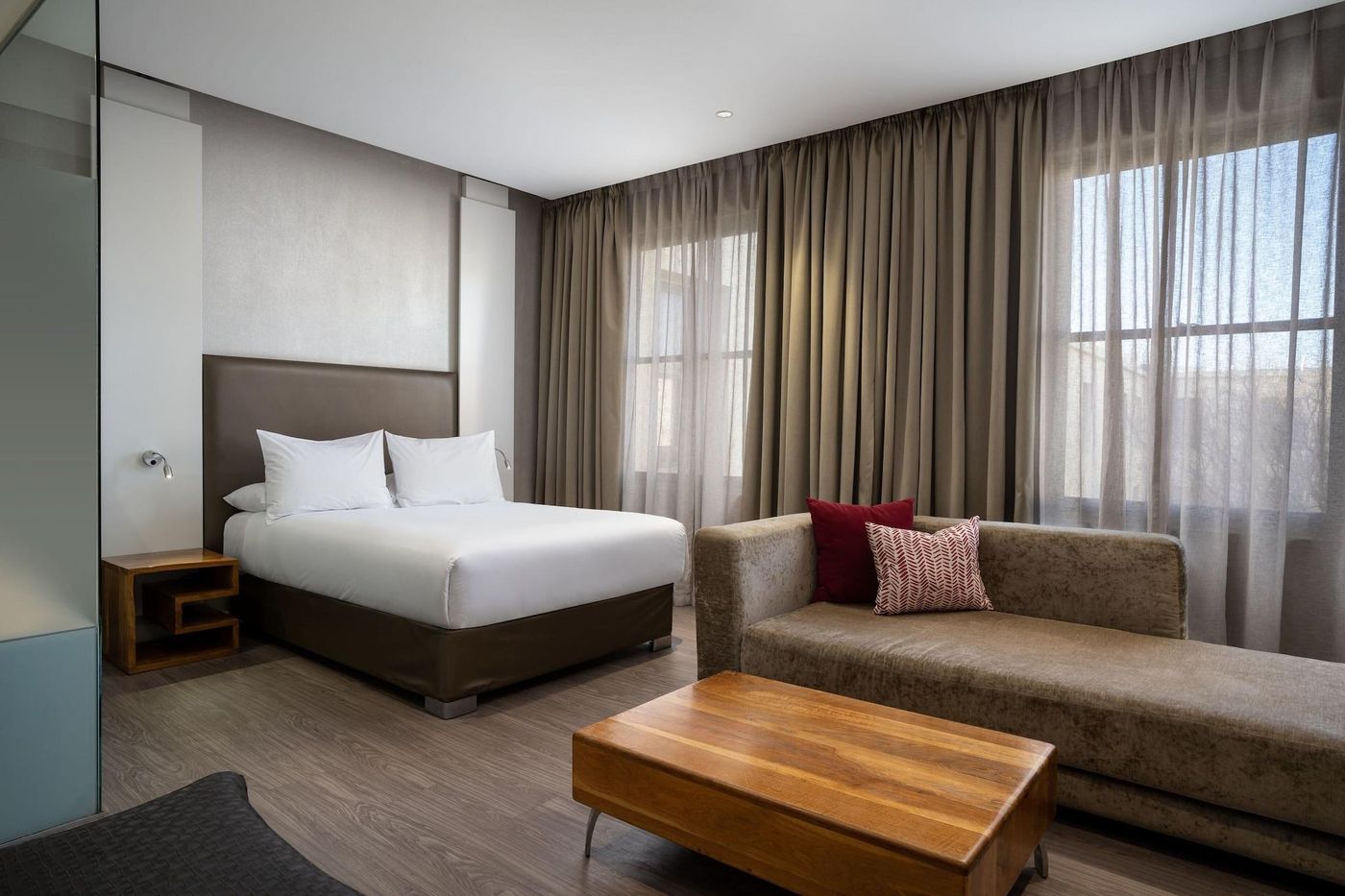 Protea-Hotel-Cape-Town-Waterfront-Breakwater-Lodge-Room-26