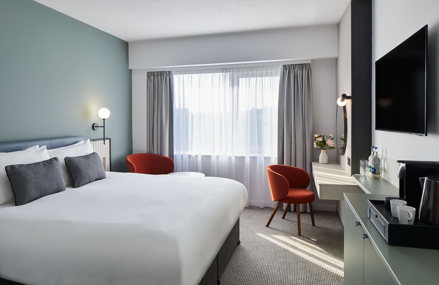 Leonardo-Hotel-Dublin-Parnell-Street---Jurys-Inn-Room-4