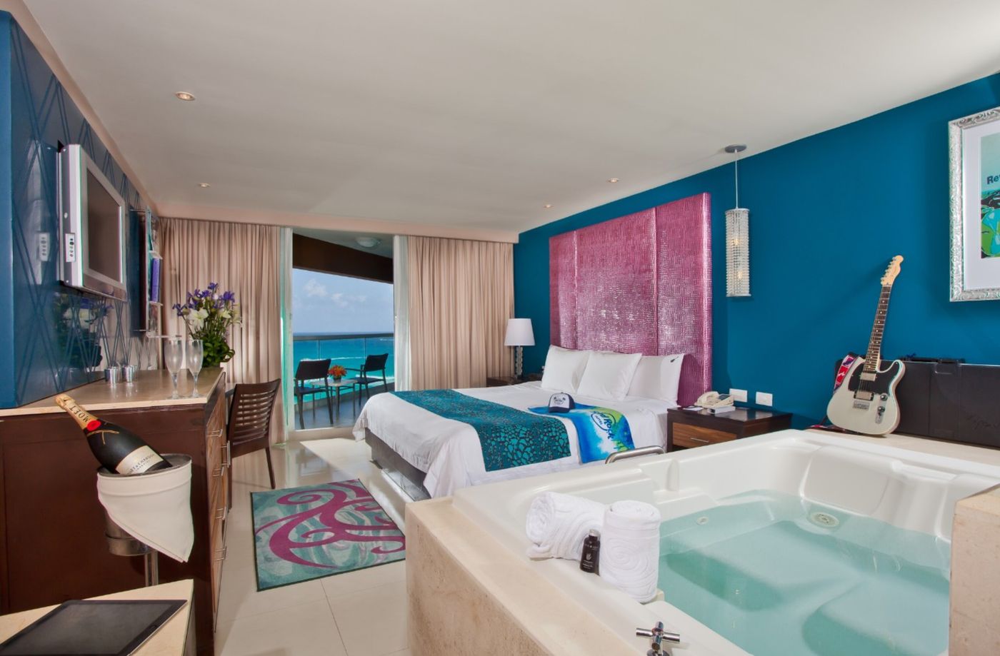 Hard-Rock-Hotel-Cancun-Room-16