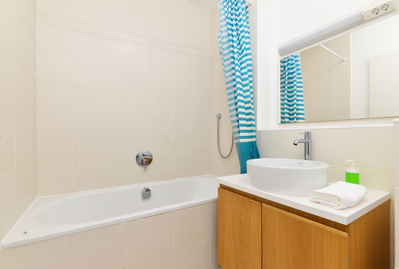 Quality-Point-Apartments-Room-25