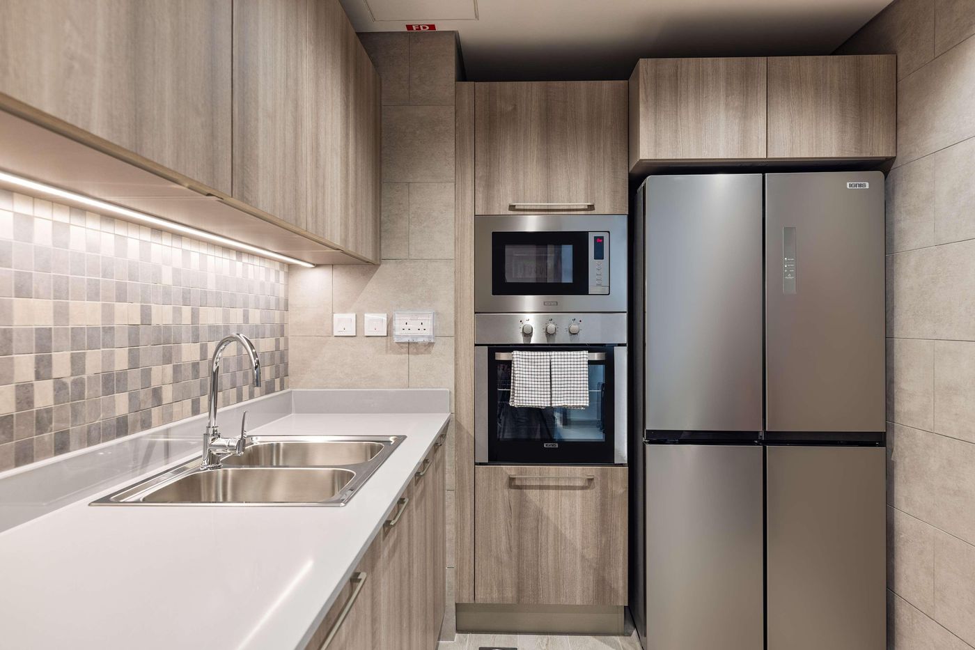 DoubleTree-by-Hilton-Doha-Downtown-Room-12