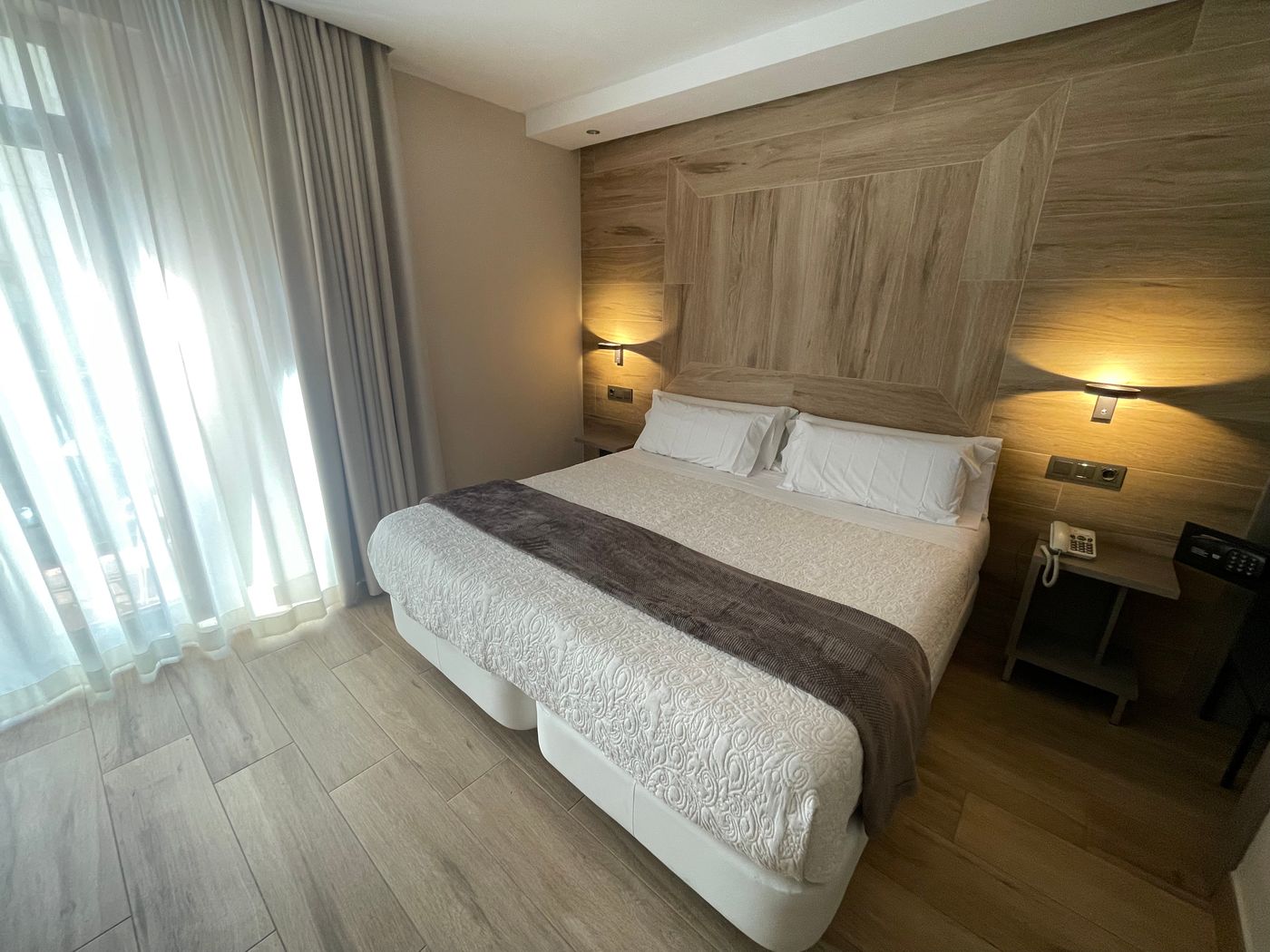 Castilla-Guerrero-Room-12