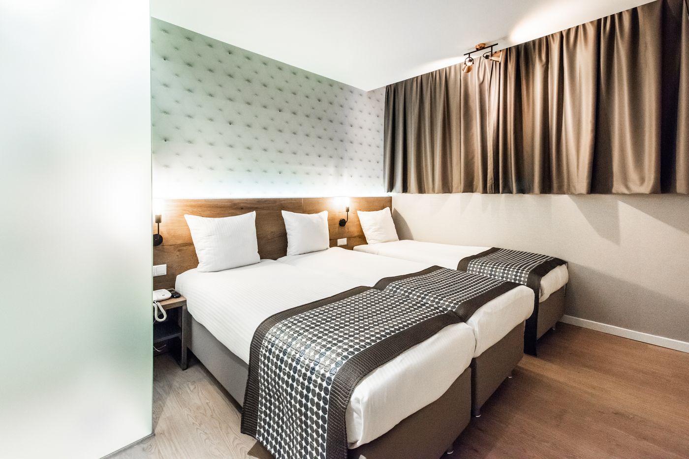 Melrose-Netherlands-amsterdam-Room-7