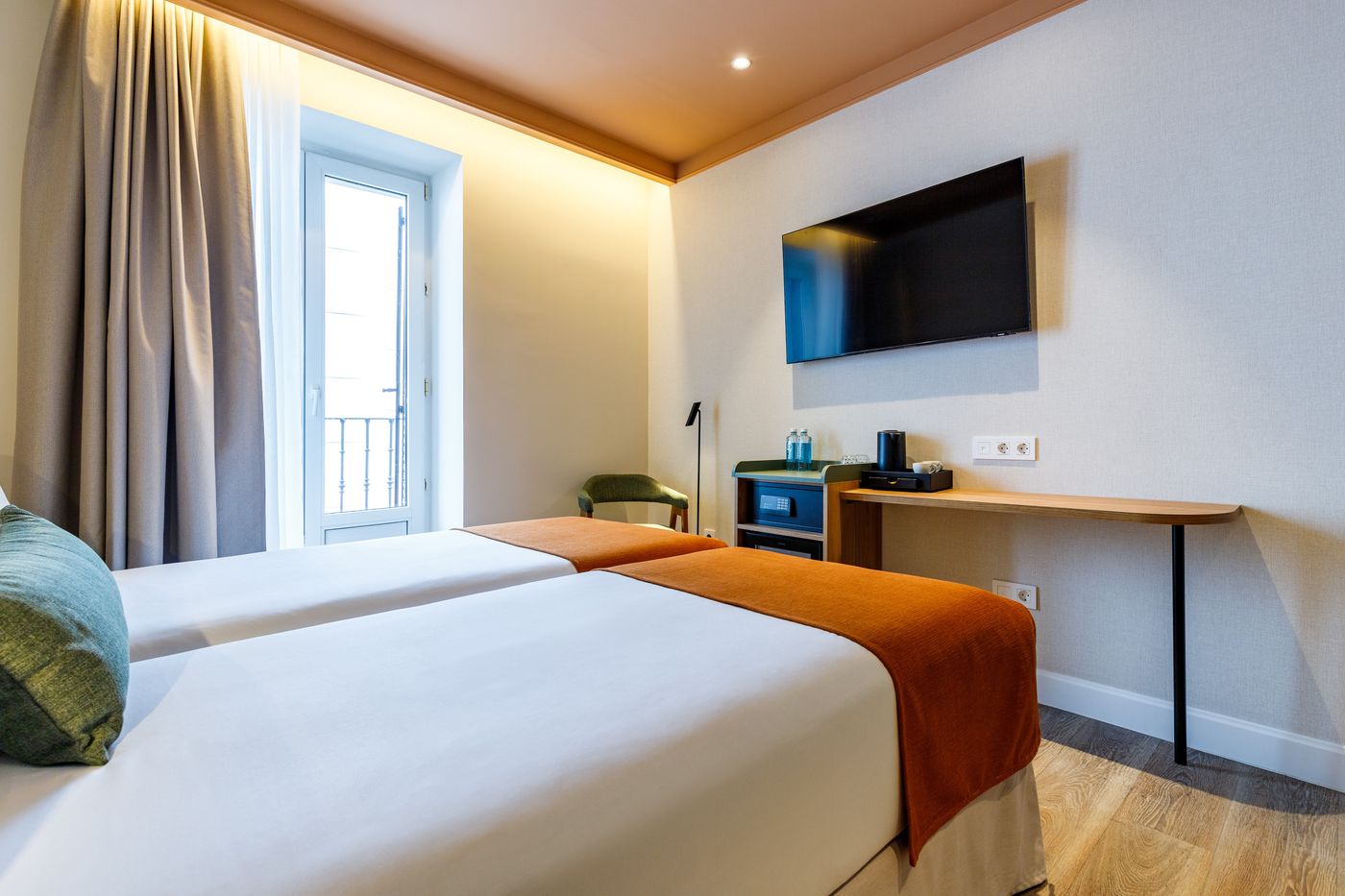 Petit-Palace-Puerta-del-Sol-Room-26