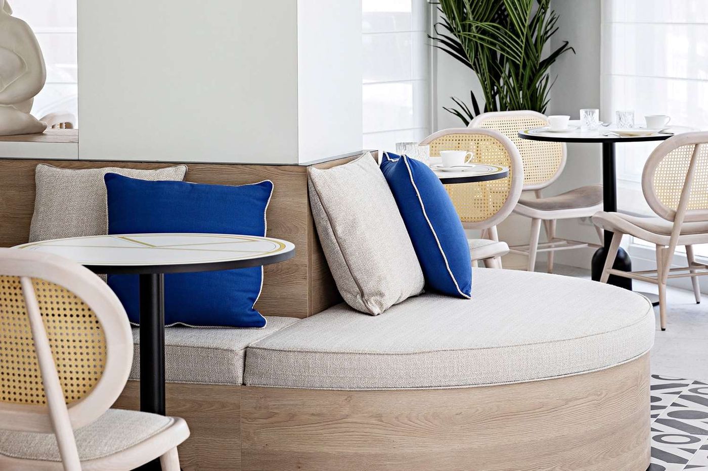 Le-Riviera-Collection--BW-Signature-Collection-Bar-43