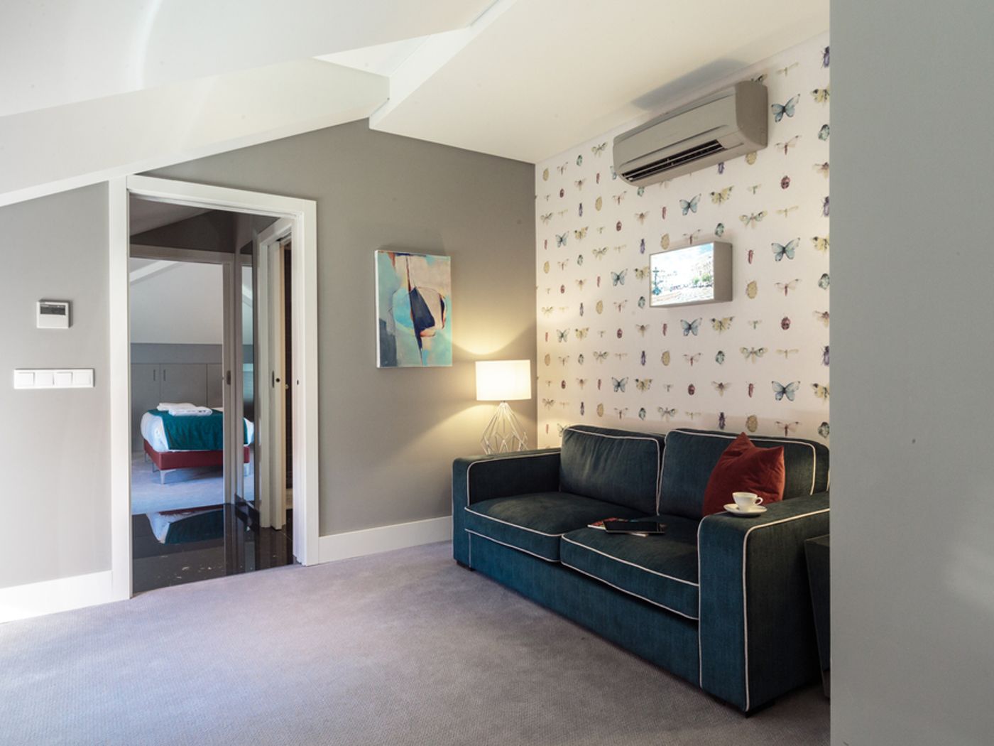 Dear-Lisbon-Gallery-House-Room-19