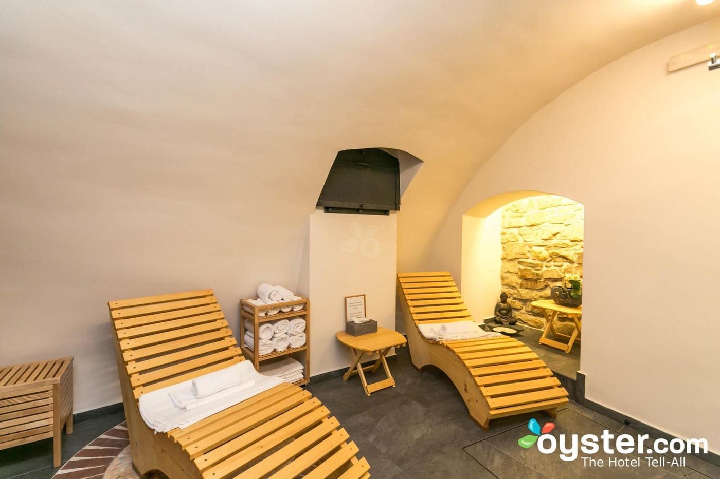 Hotel-Golden-Key-Sports-and-Entertainment-58