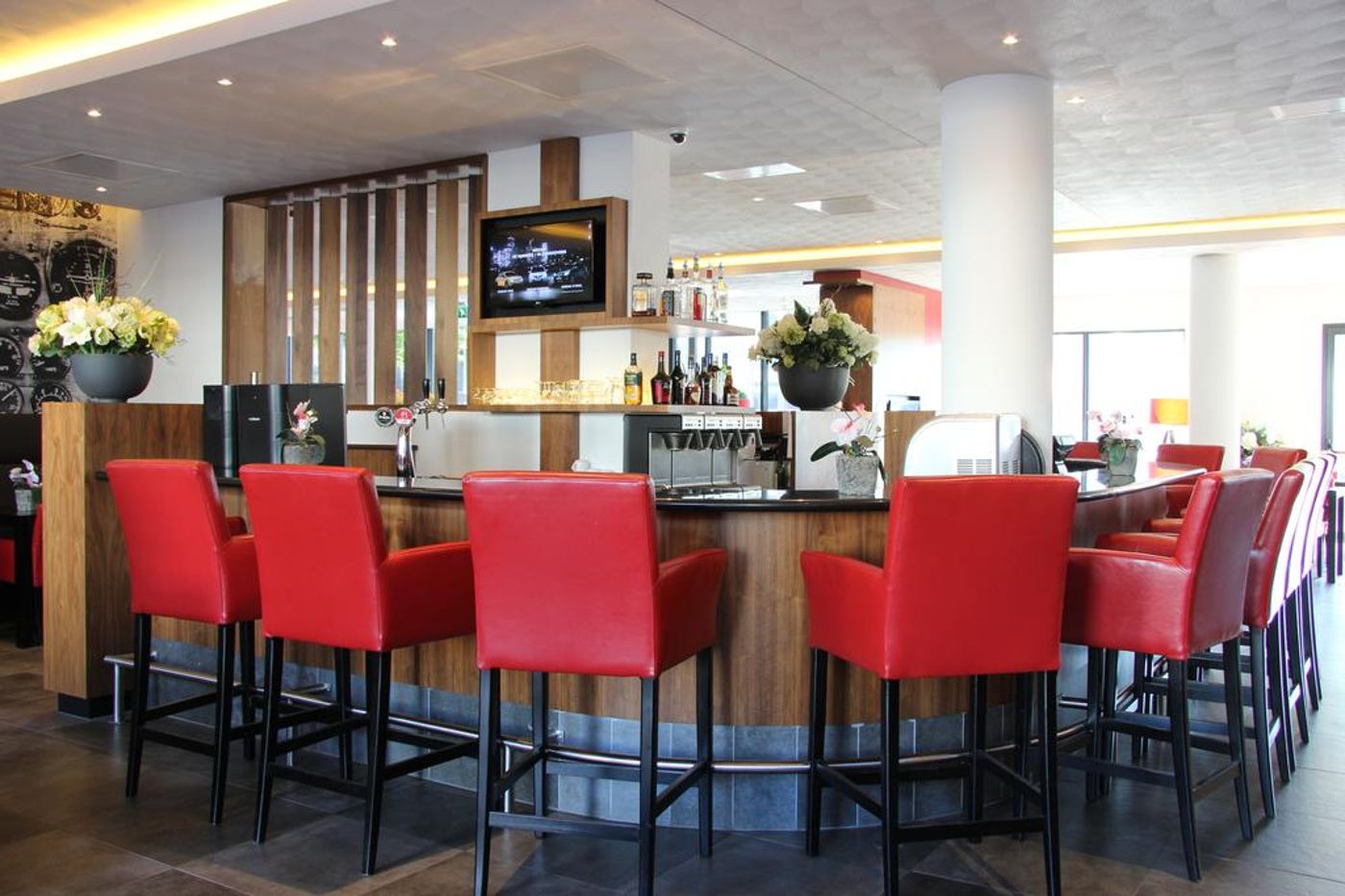 Bastion-Hotel-Amsterdam-Airport-Bar-4