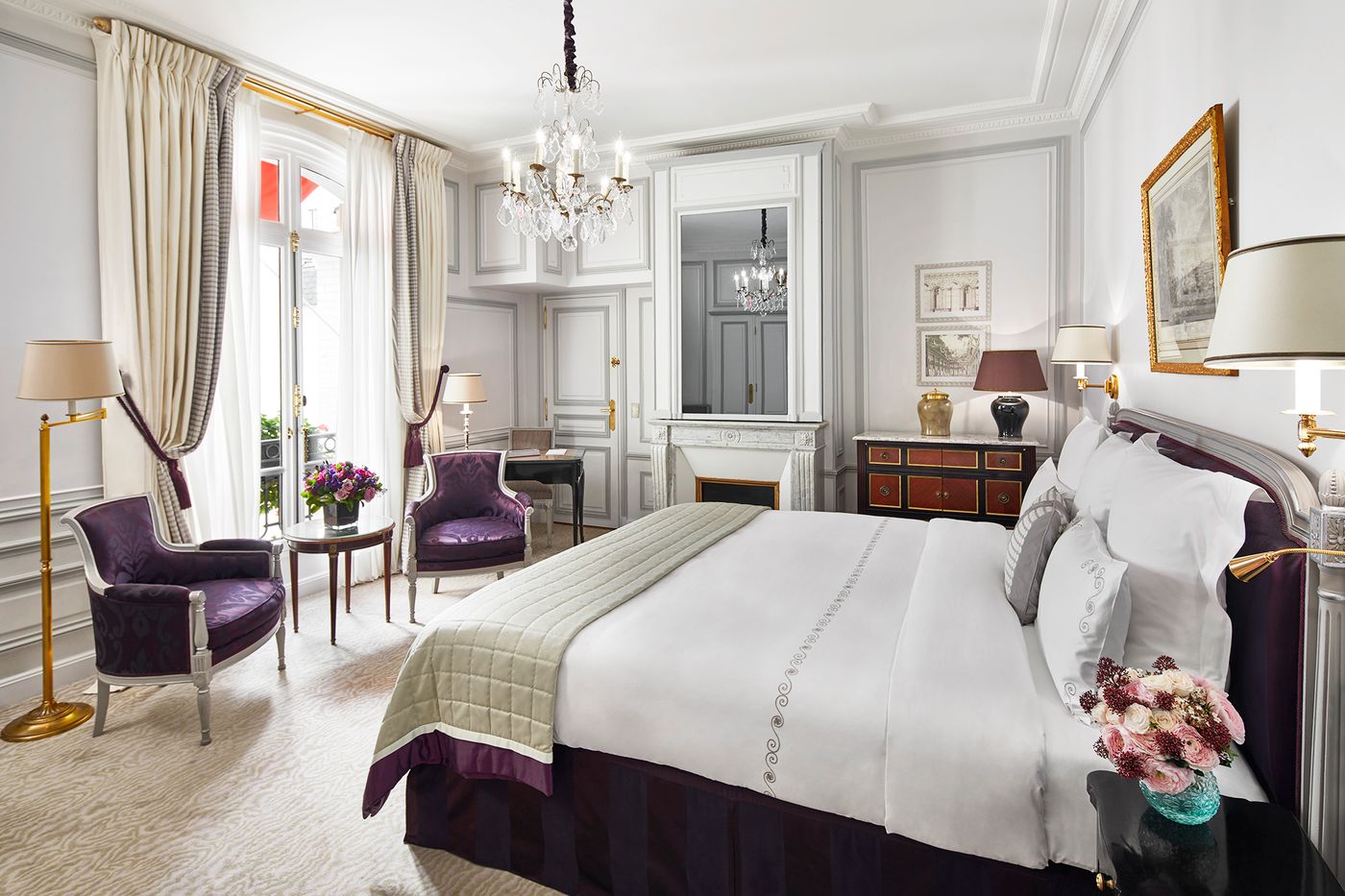 Hotel-Plaza-Athenee-Room-15