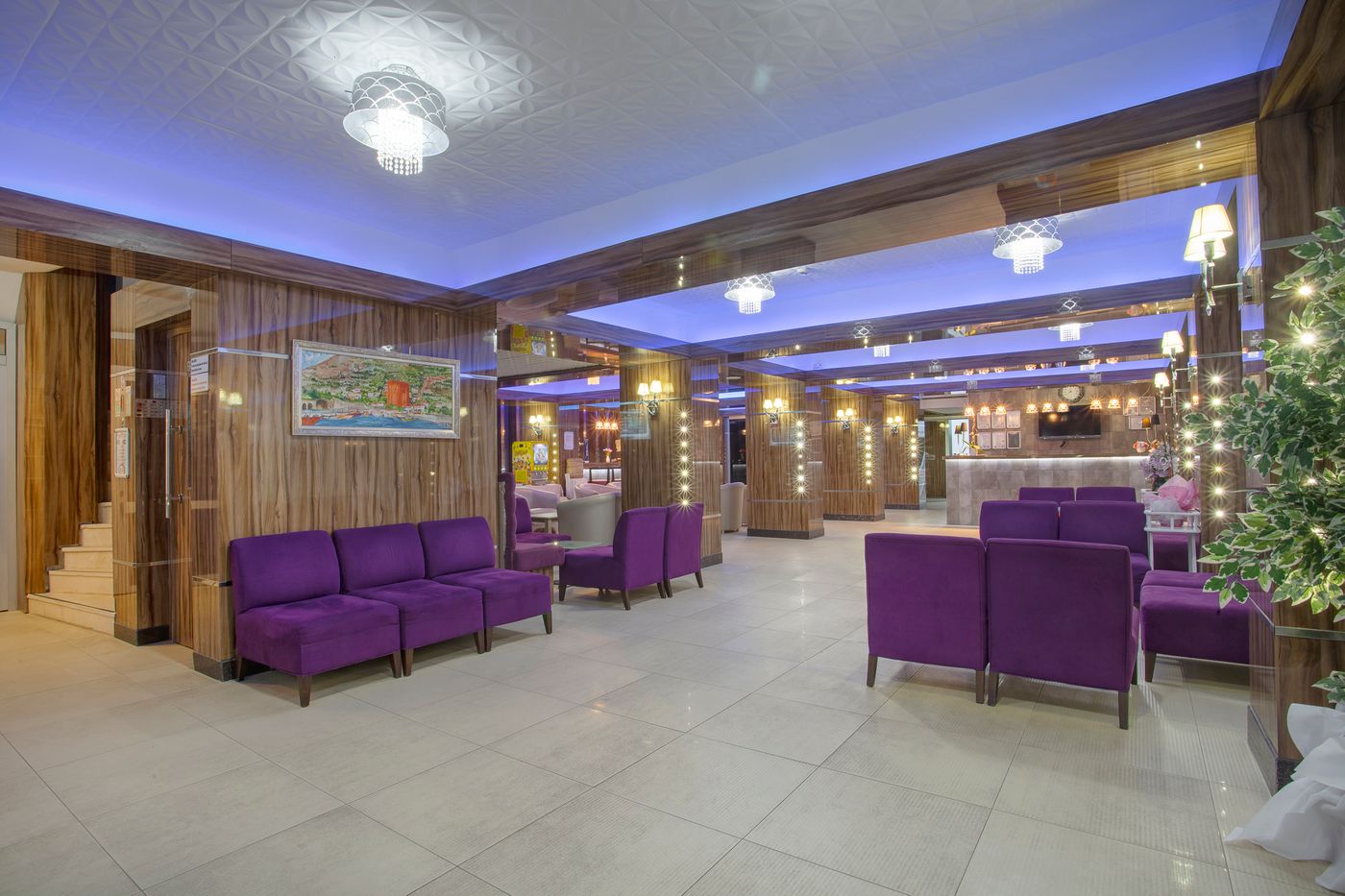 CLEOPATRA GOLDEN BEACH