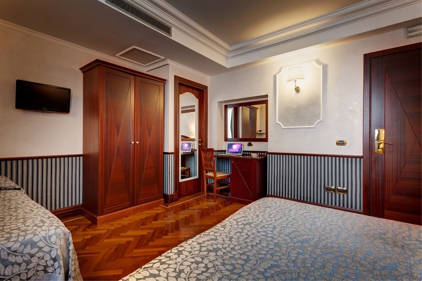 Best-Roma-Room-14