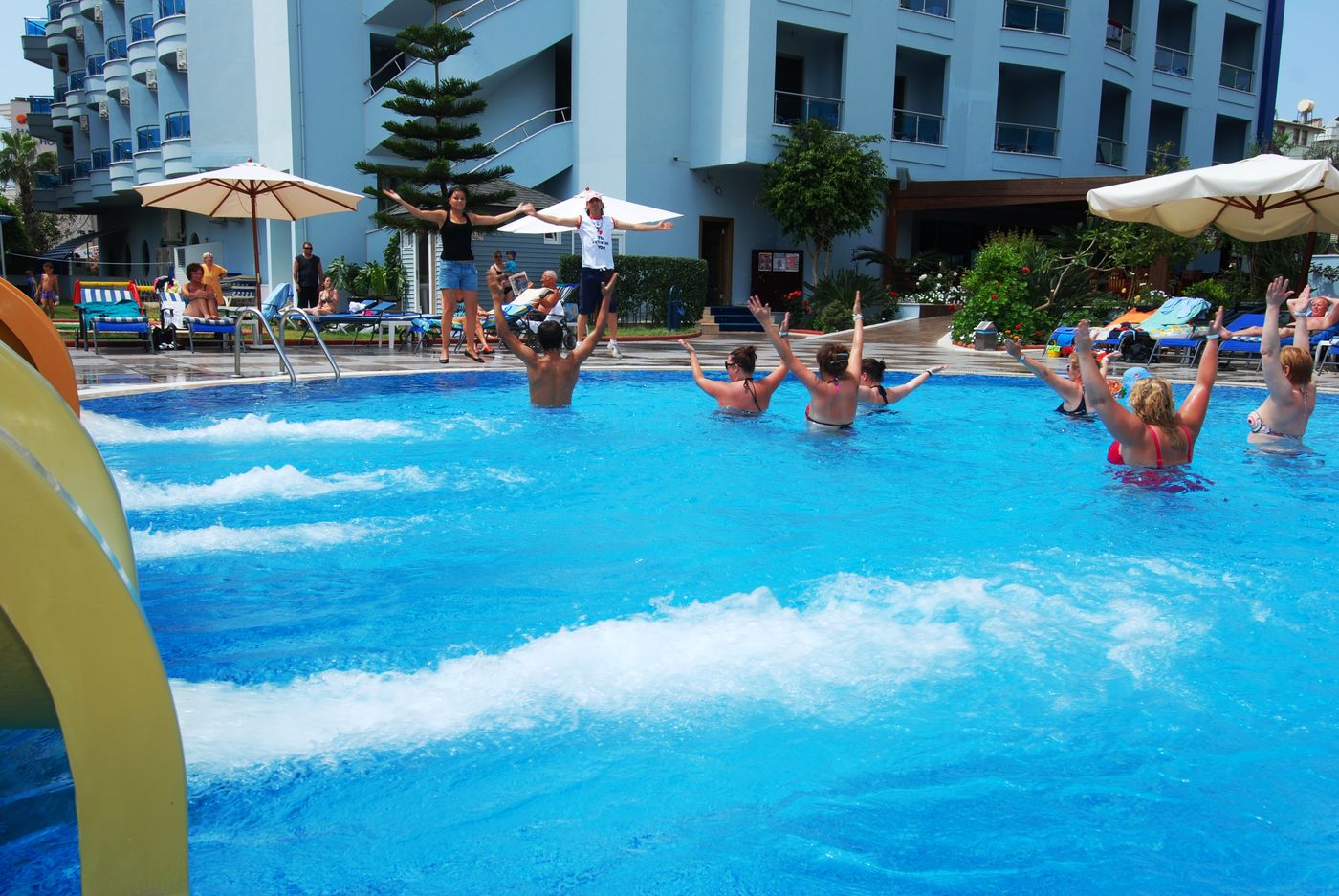 Grand-Zaman-Garden-Hotel-Pool-10