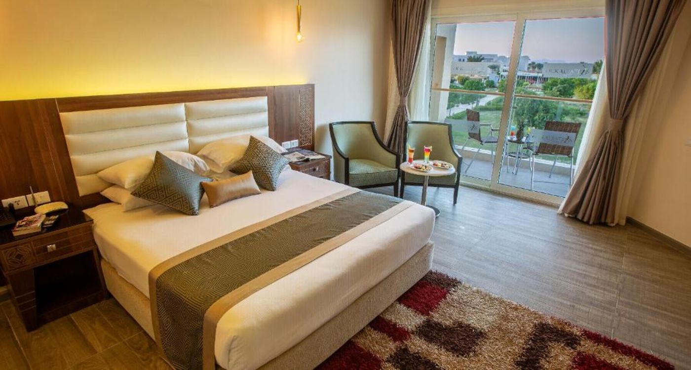 Pickalbatros-Royal-Moderna-Room-23