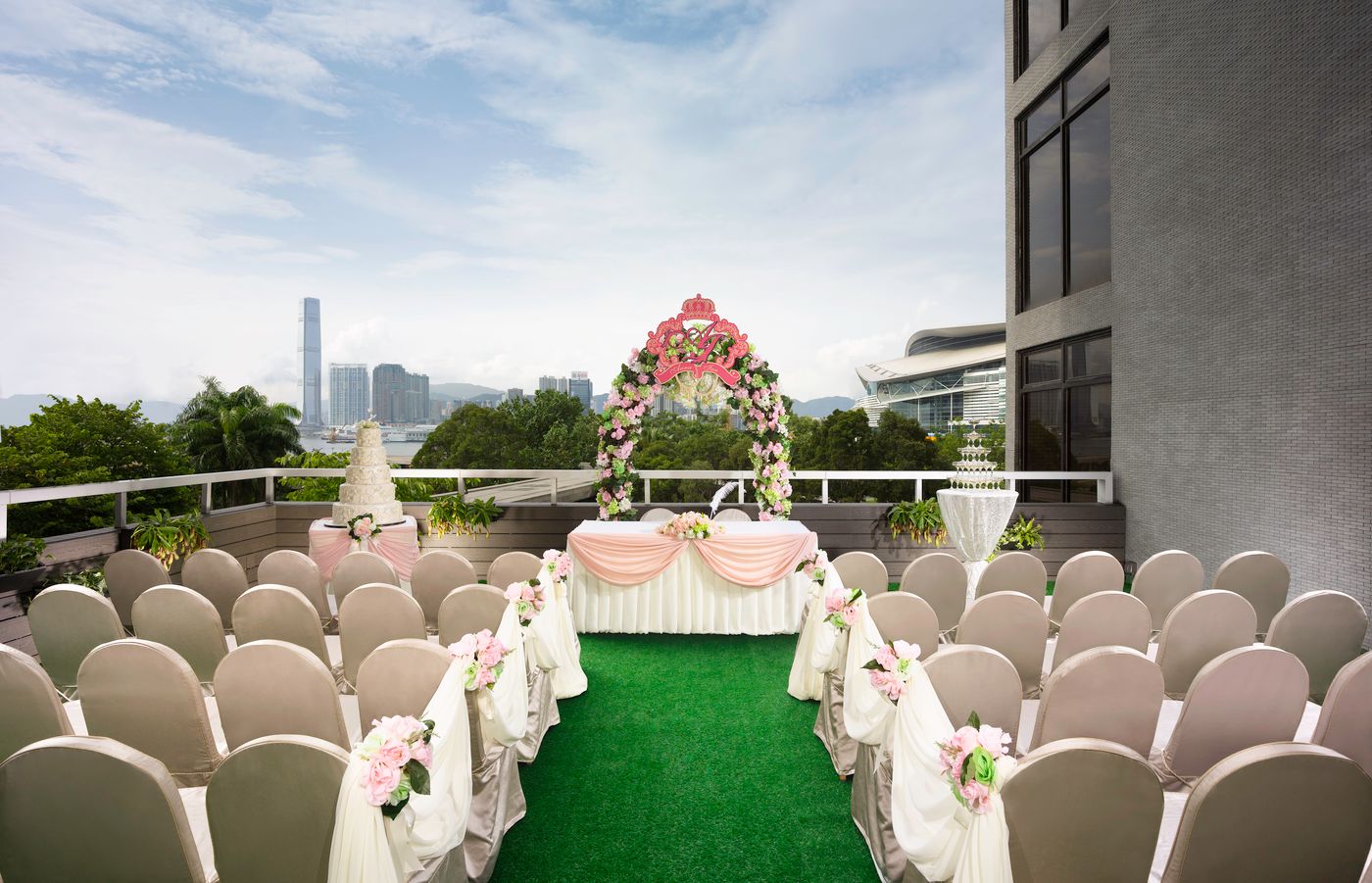 The-Harbourview-Hong-Kong-Terrace-2