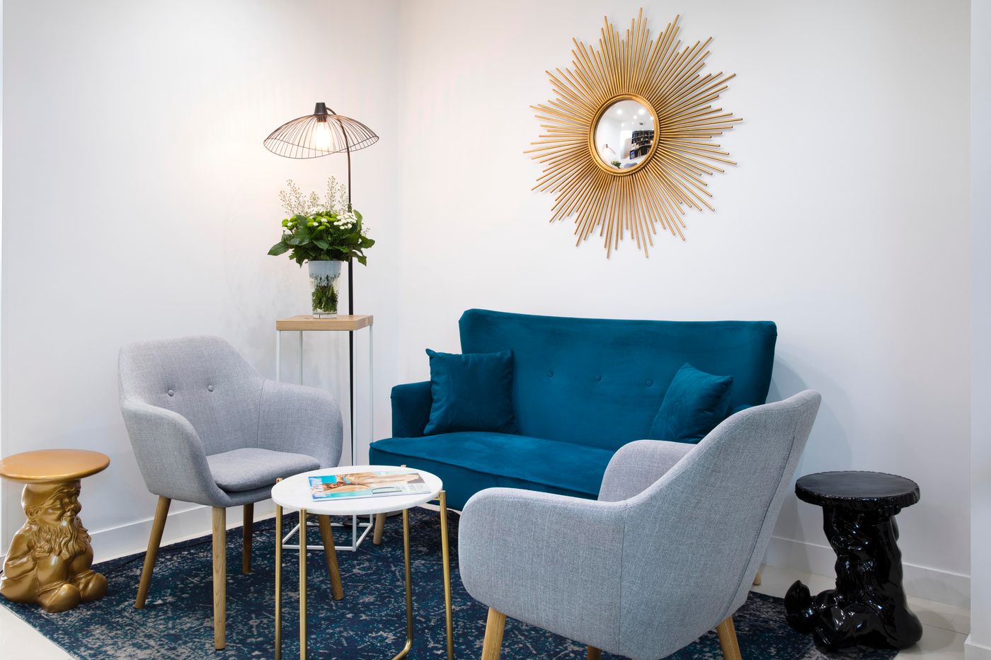 Au-Palais-de-Chaillot-Lobby-10