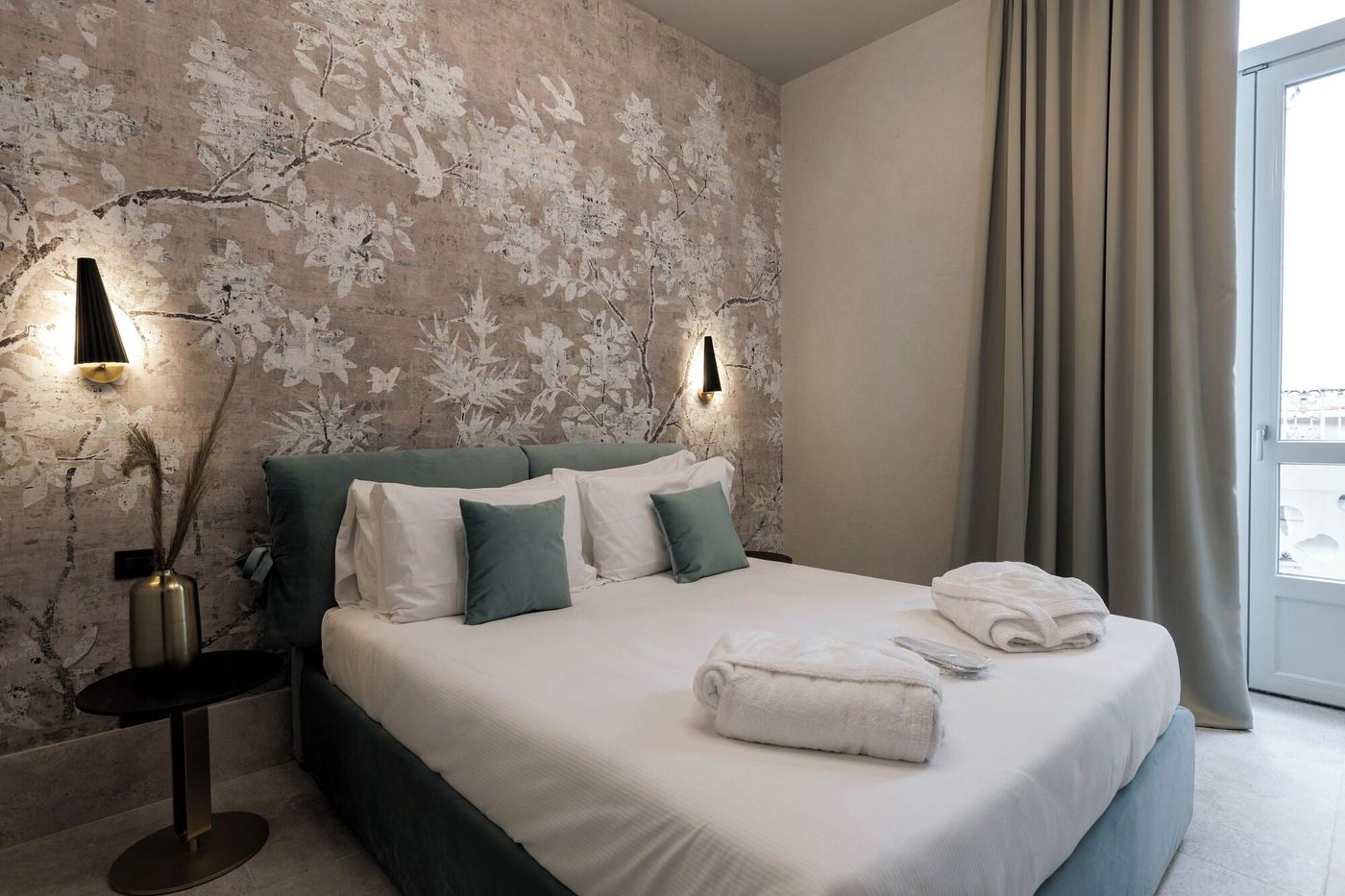 Palazzo Bellezia Luxury Suites - Italy - Turin - Room - 1