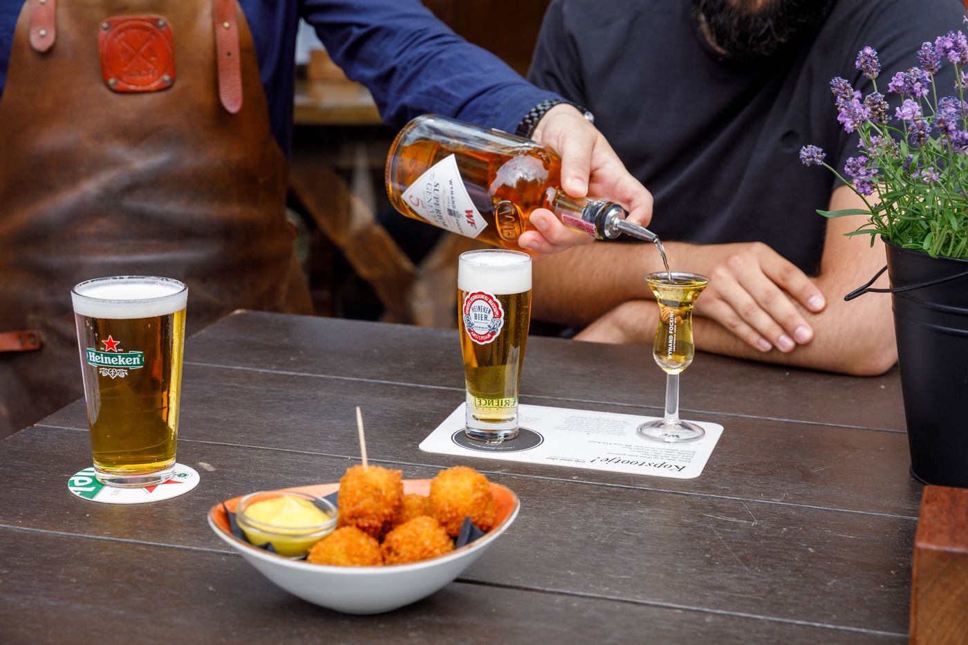 Die-Port-Van-Cleve-Bar-72