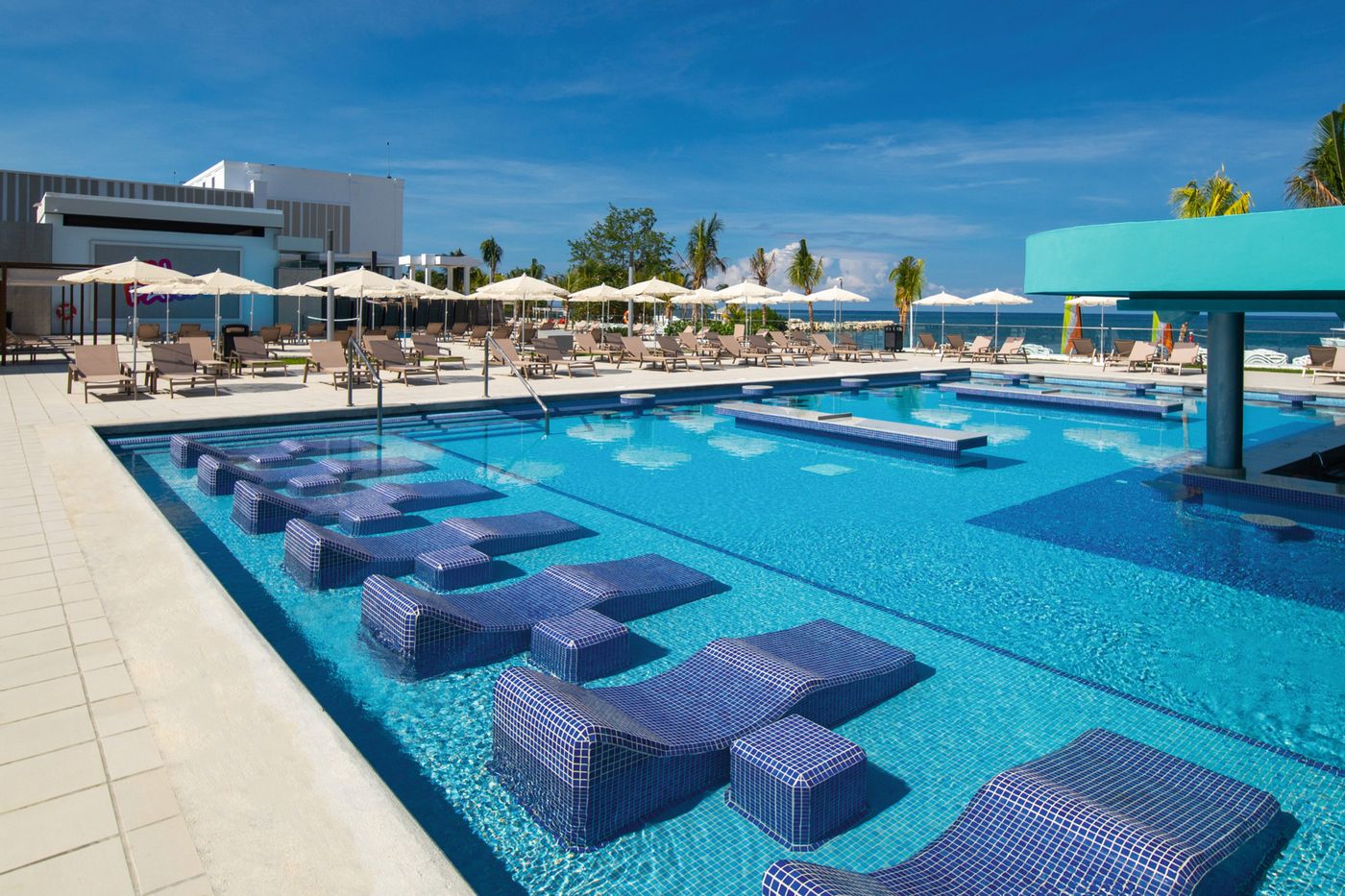 Riu-Montego-Bay-All-Inclusive-Pool-1