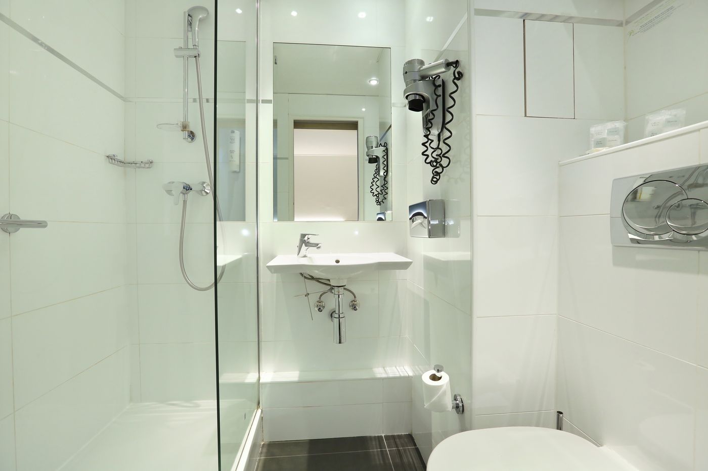 Hotel-Beaugrenelle-Tour-Eiffel-Room-25