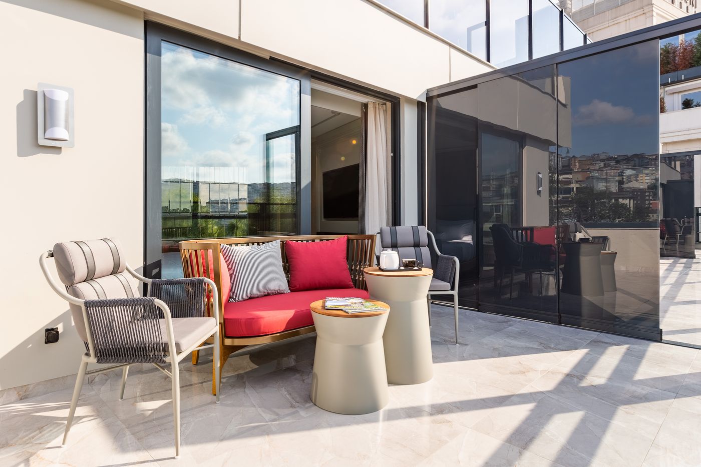 Stayso-The-House-Hotel-Room-73