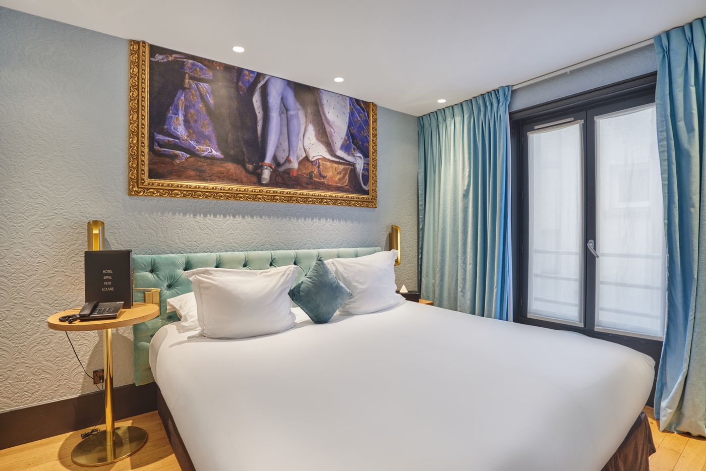 Hotel-Eiffel-Petit-Louvre-Room-17