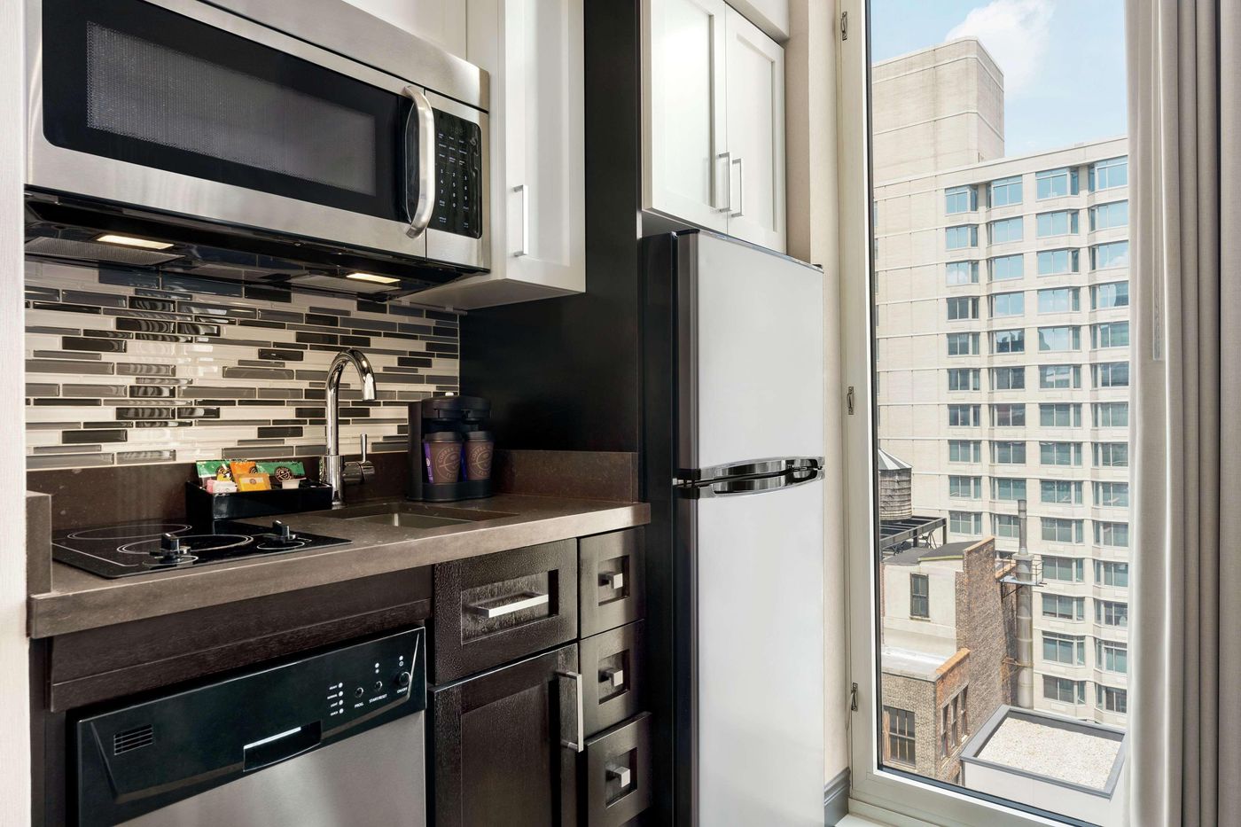 Homewood-Suites-by-Hilton-New-York-Midtown-Manhatt-Room-8