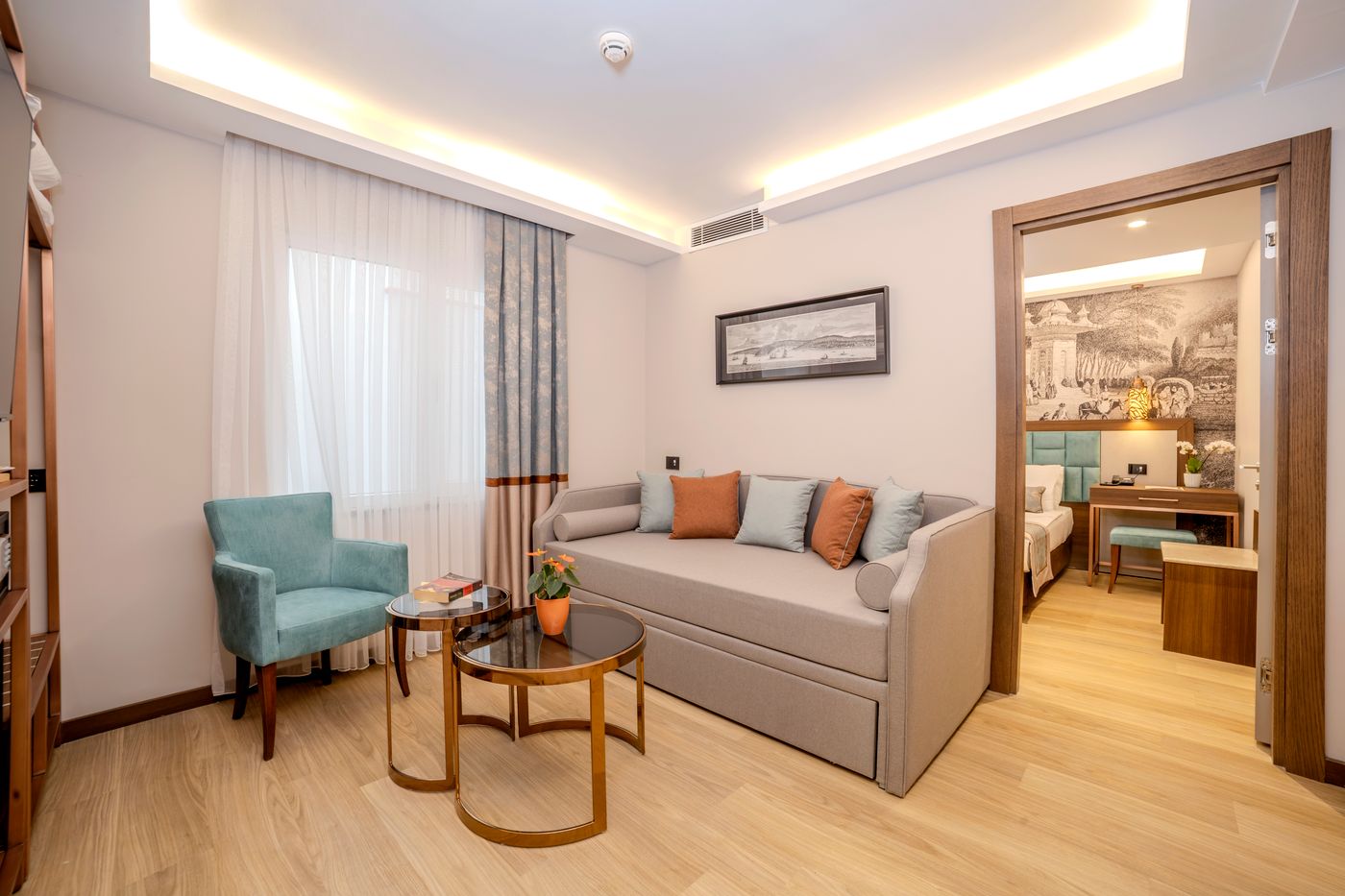 Grand-Hilarium-Hotel-Room-4