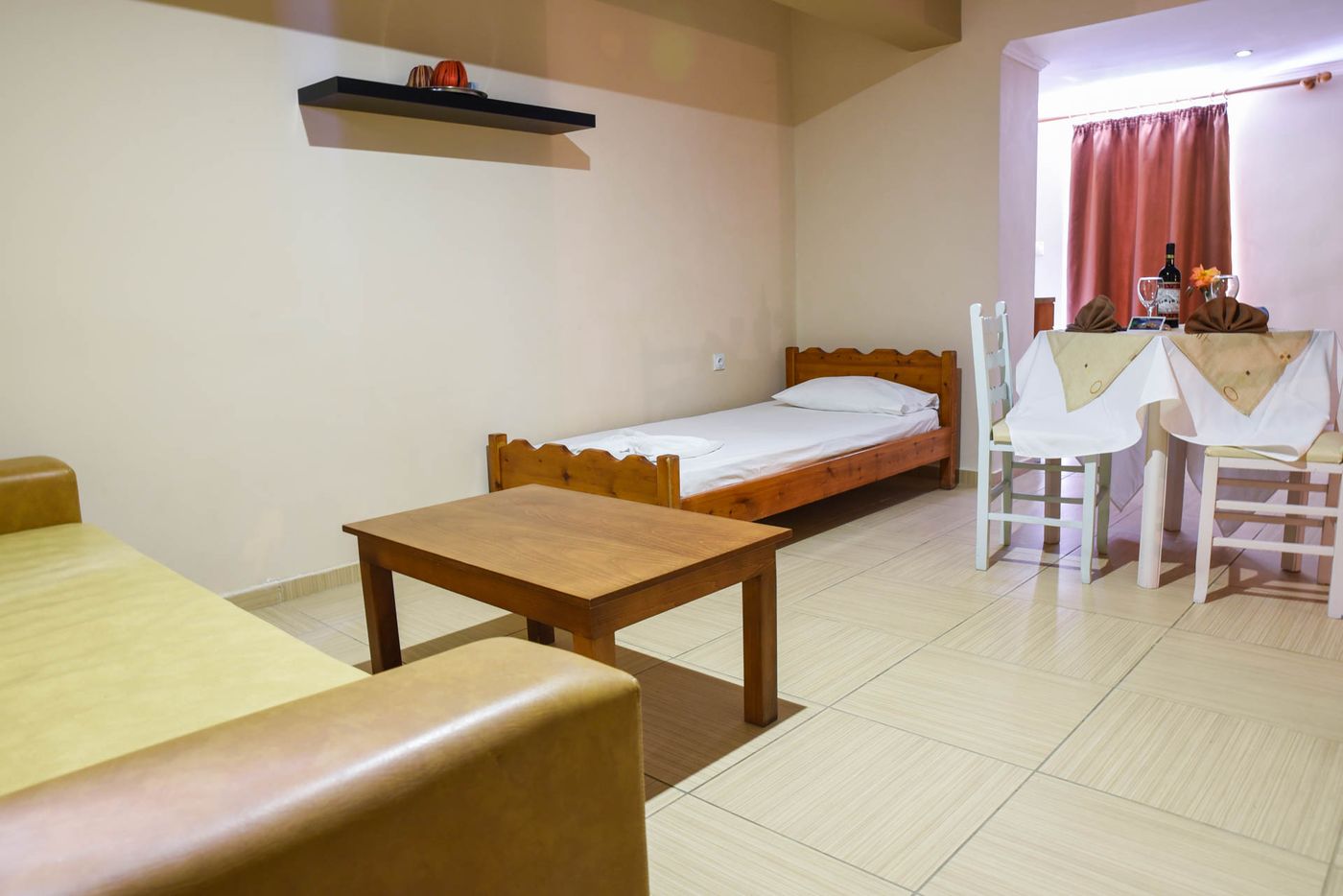 Sacallis-Inn-Beach-Hotel-Room-17