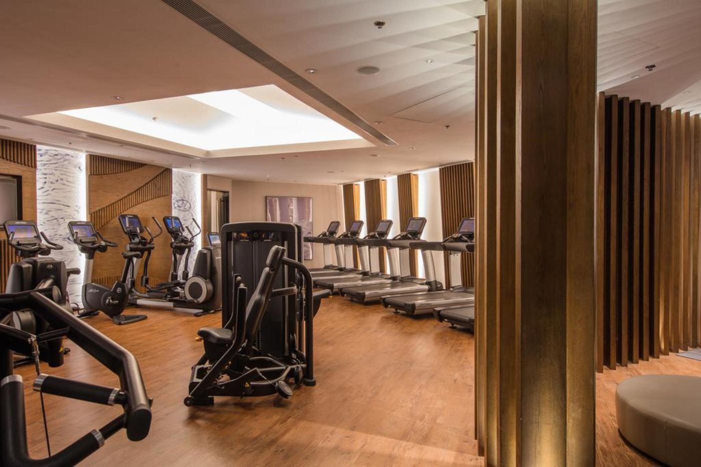 Hong-Kong-Ocean-Park-Marriott-Hotel-Sports-and-Entertainment-63