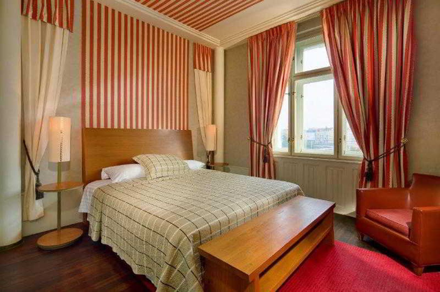 Mamaison-Hotel-Riverside-Prague-Room-15