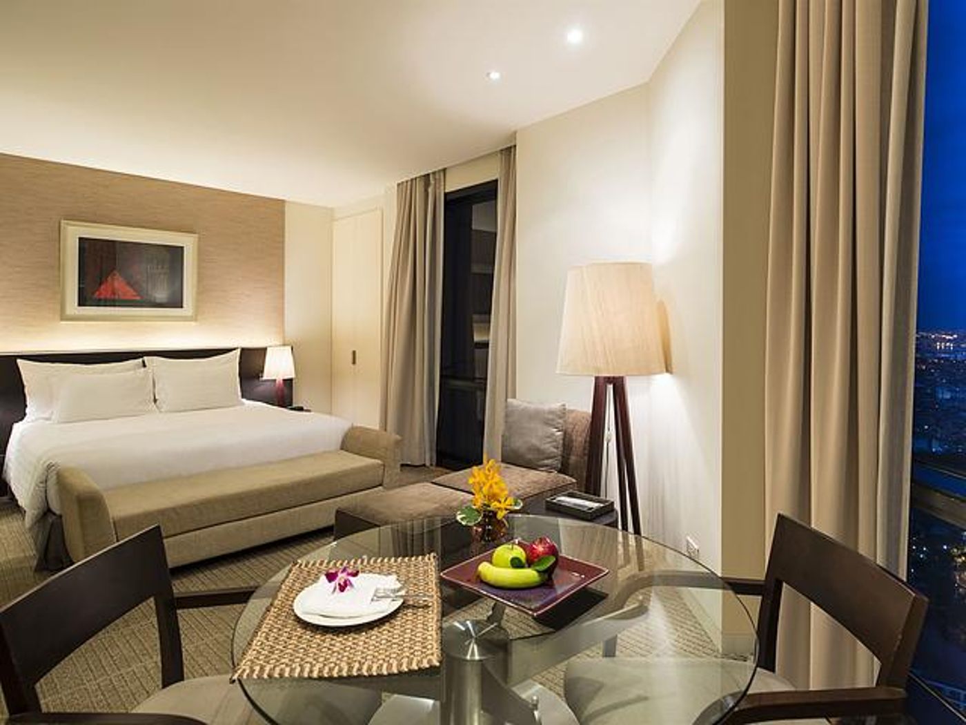 Emporium Suites by Chatrium